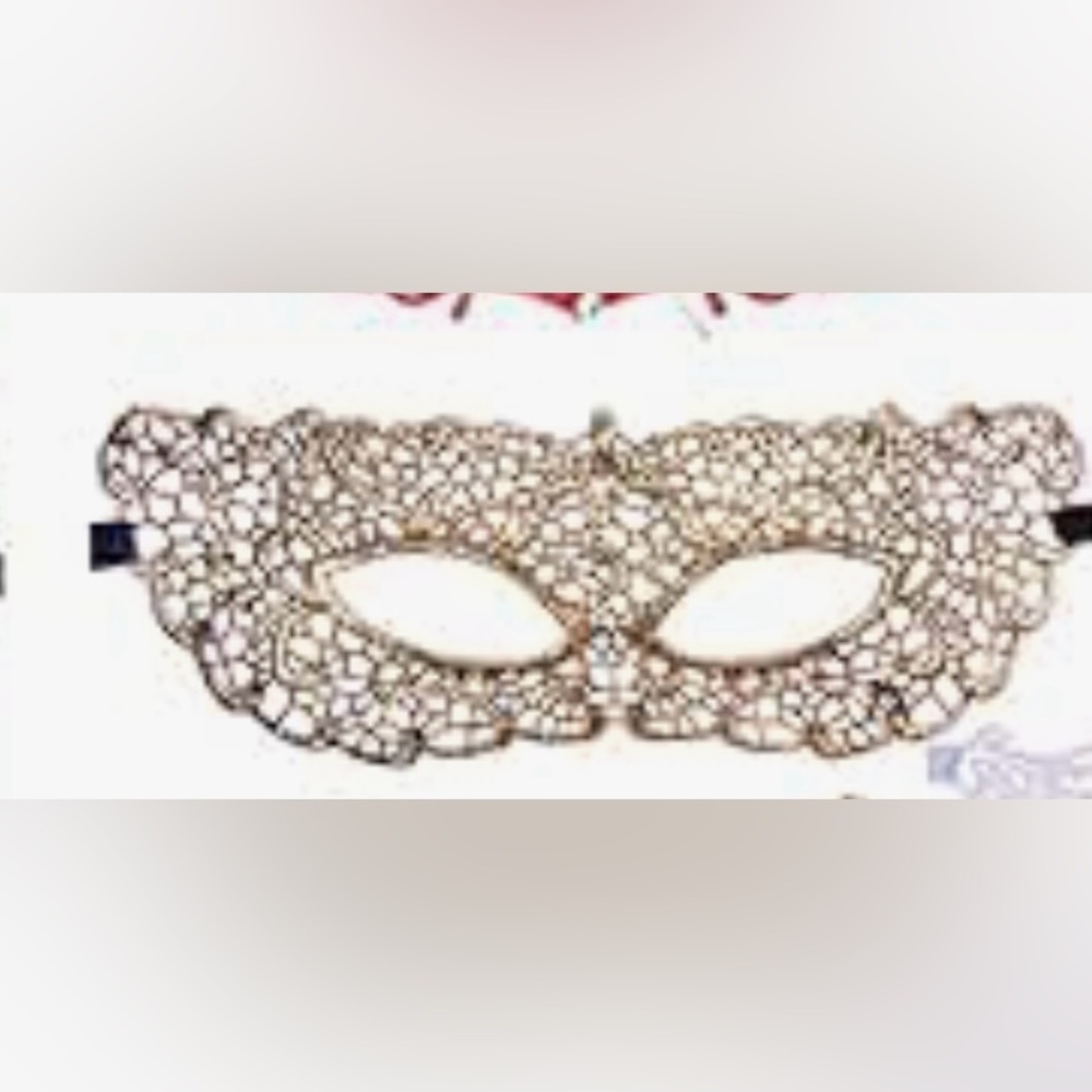 Elegant Lace Eye Mask💛